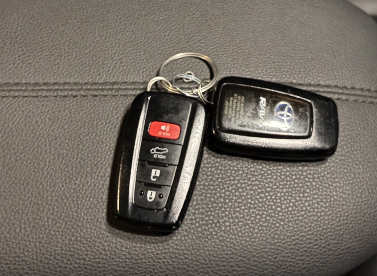 صورة مصغرة 14 لـ 2022 Toyota RAV4 HYBRID XSE