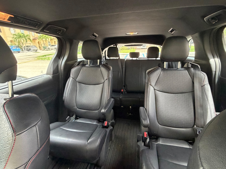 2025 Toyota SIENNA XSE 照片 7