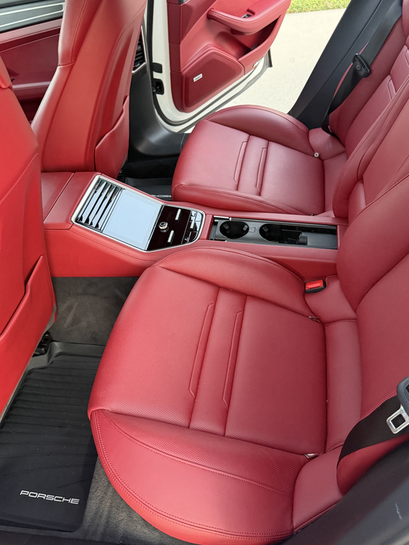 صورة 15 لـ 2020 Porsche PANAMERA PANAMERA GTS