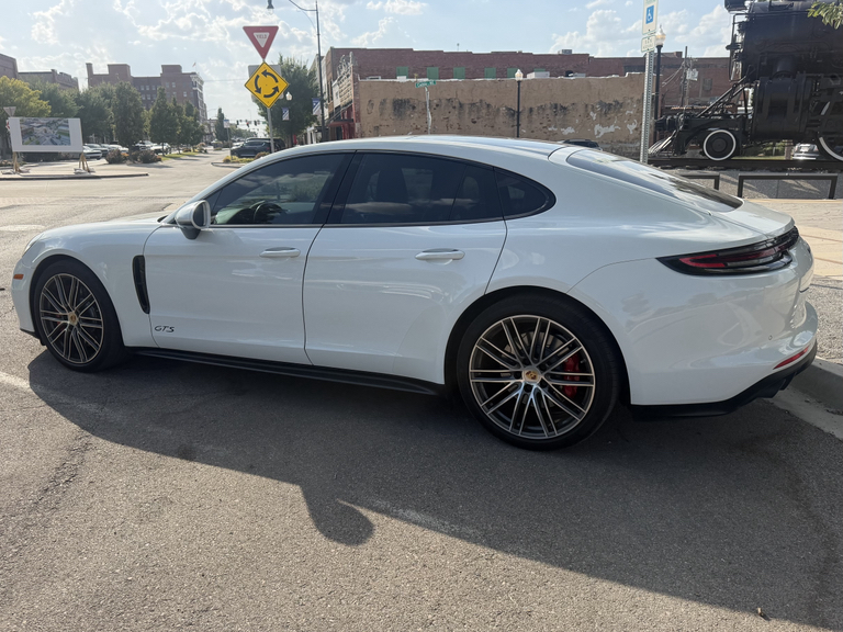صورة 6 لـ 2020 Porsche PANAMERA PANAMERA GTS