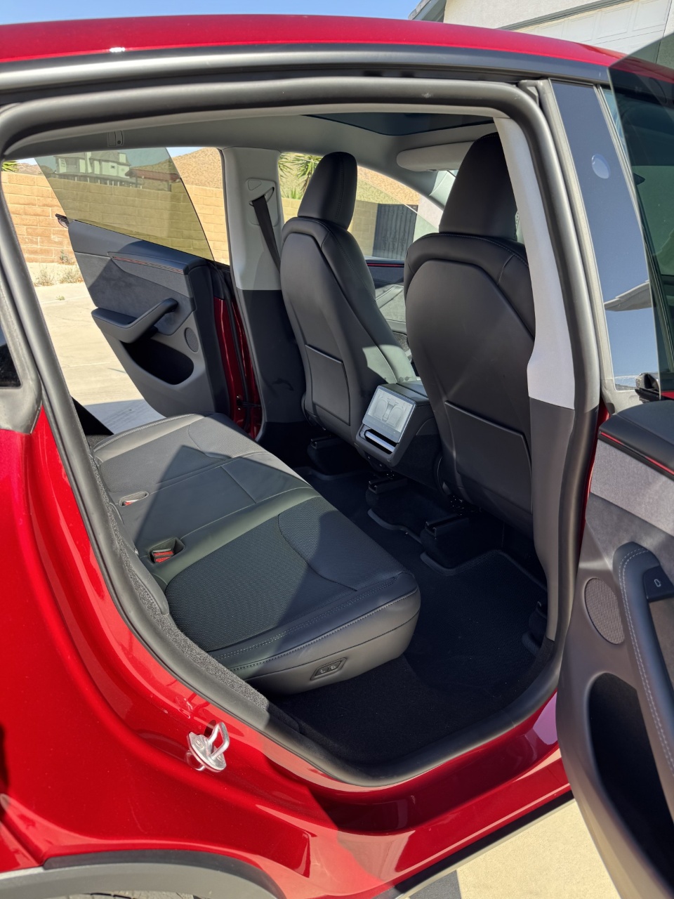 2026 Tesla MODEL Y PREMIUM RWD — миниатюра 3
