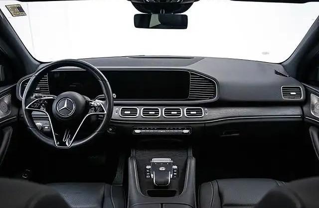 2025 Mercedes-BENZ GLE photo 3