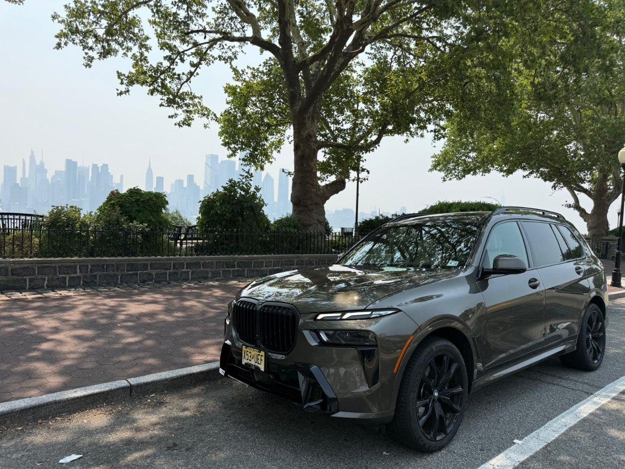 صورة 2 لـ 2025 BMW X7 XDRIVE40I