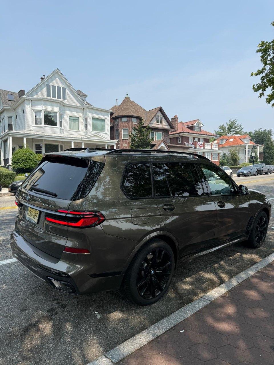 صورة 10 لـ 2025 BMW X7 XDRIVE40I