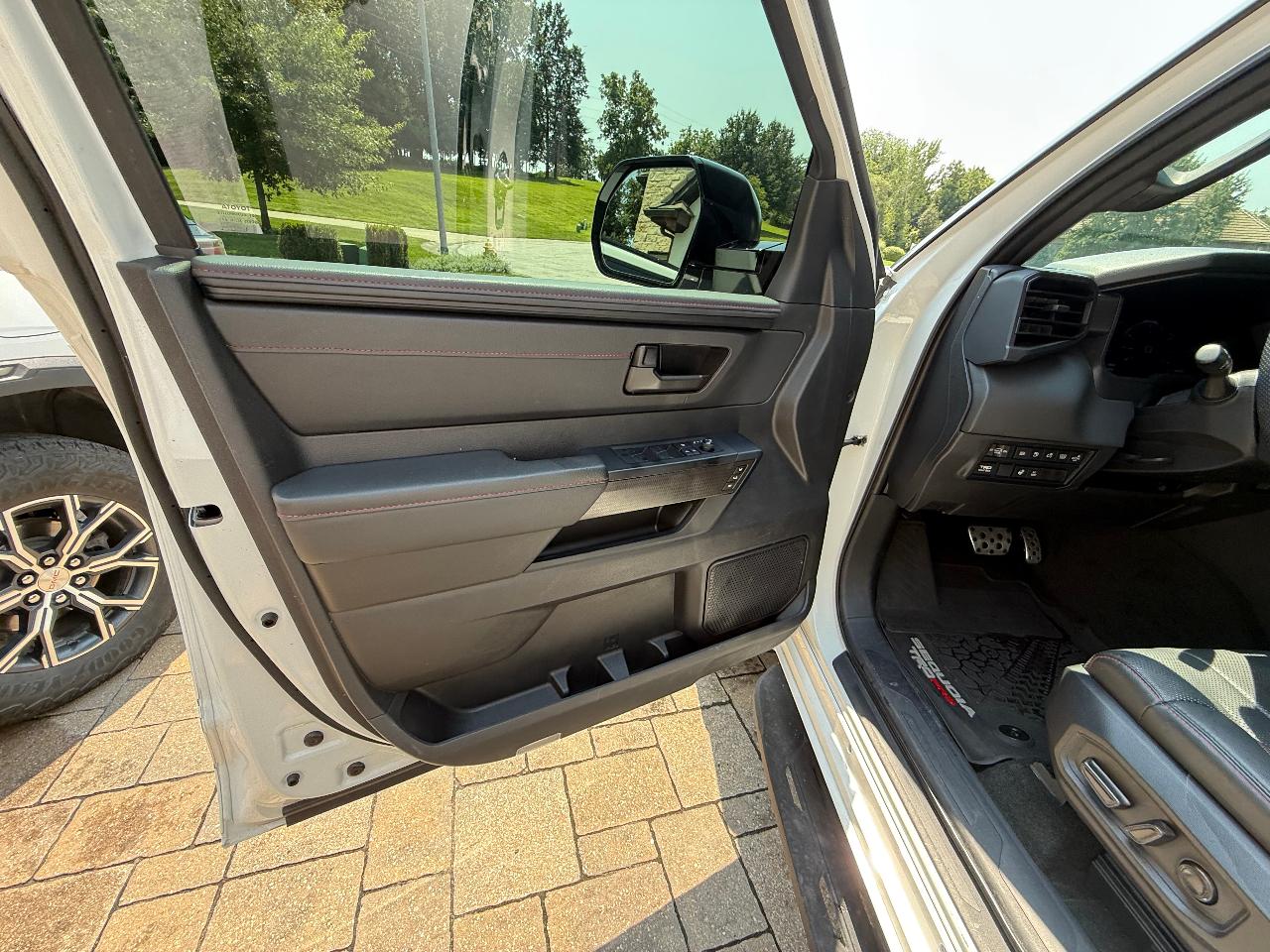 صورة مصغرة 14 لـ 2024 Toyota SEQUOIA TRD PRO