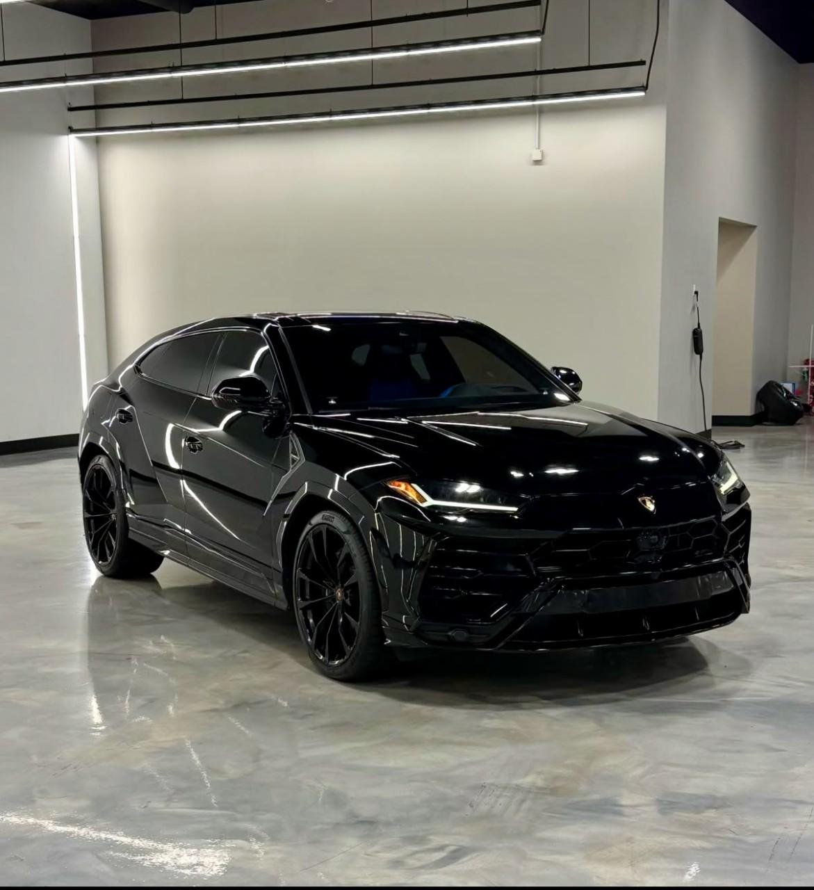 2021 Lamborghini URUS BASE — миниатюра 11
