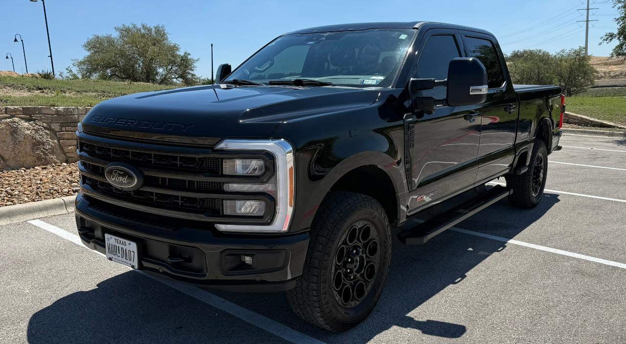 2023 FORD F-250 LIMITED — фото 2