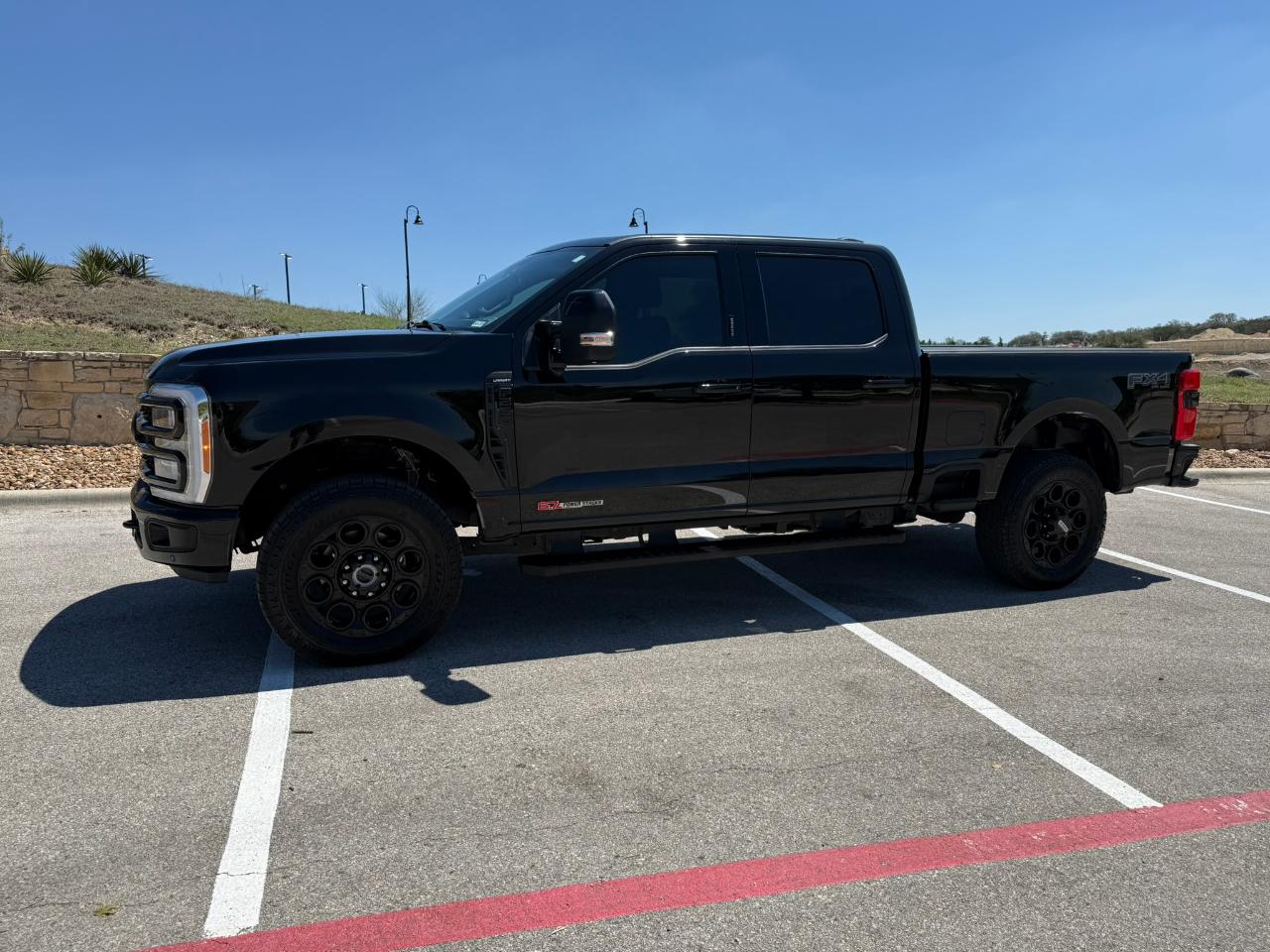 2023 FORD F-250 LIMITED — фото 3