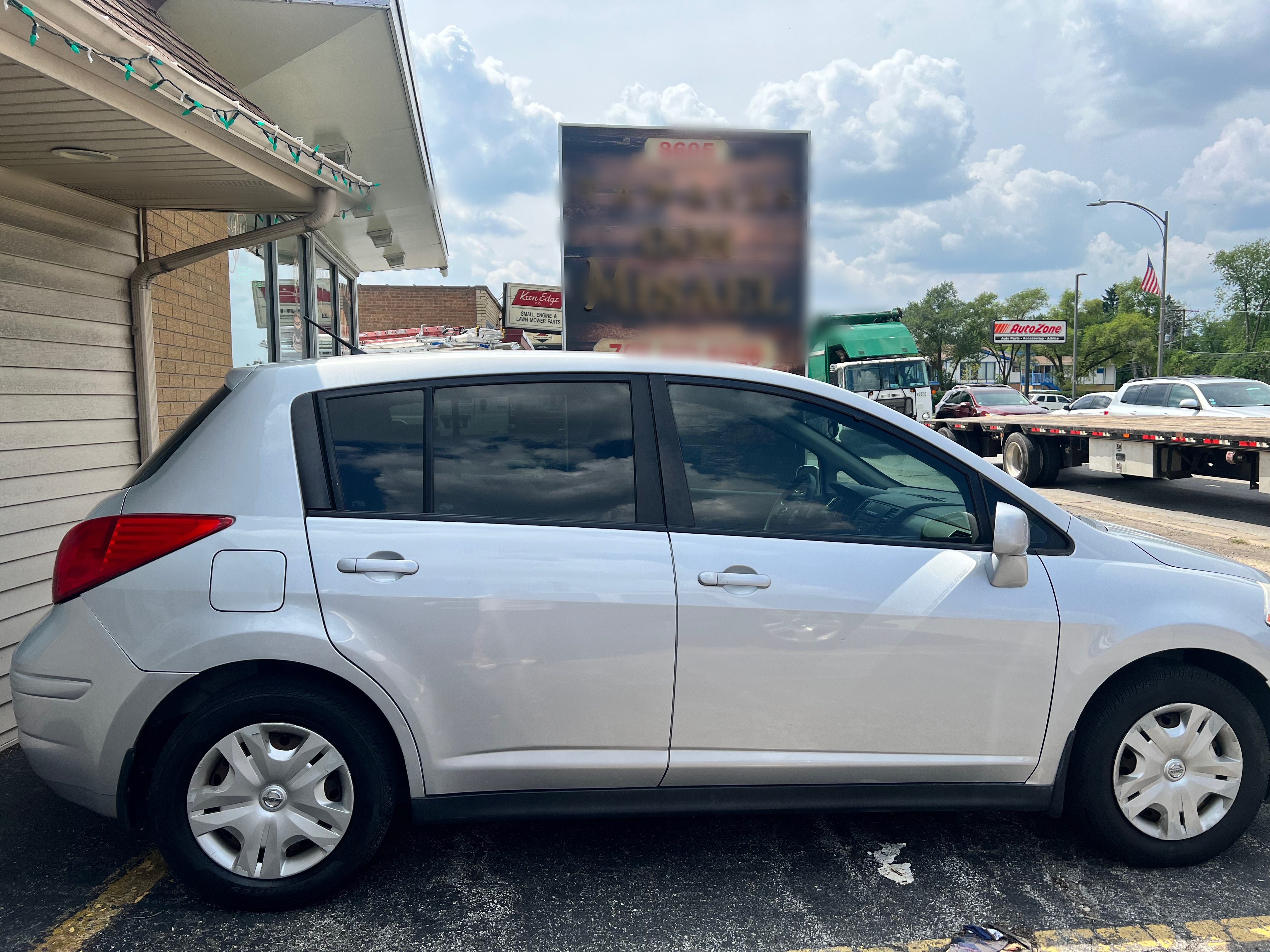 nissan versa under 4000