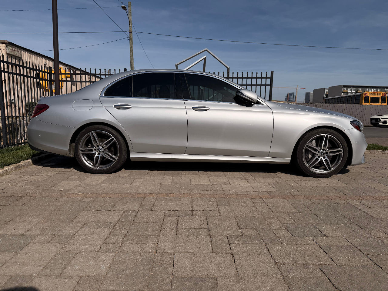 MERCEDES-BENZ E-CLASS - 9