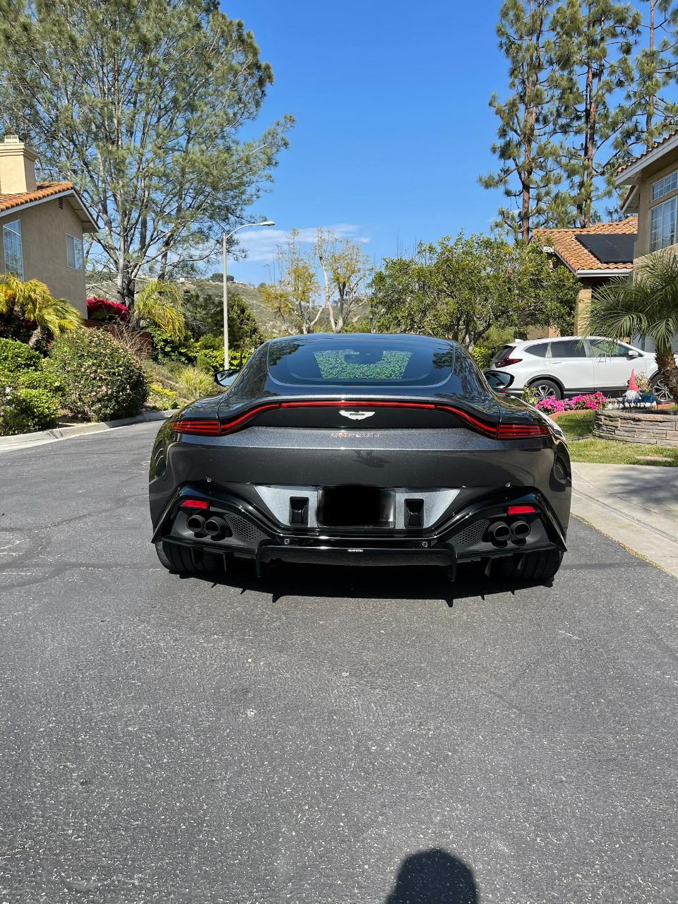 صورة 8 لـ 2020 Aston Martin VANTAGE BASE