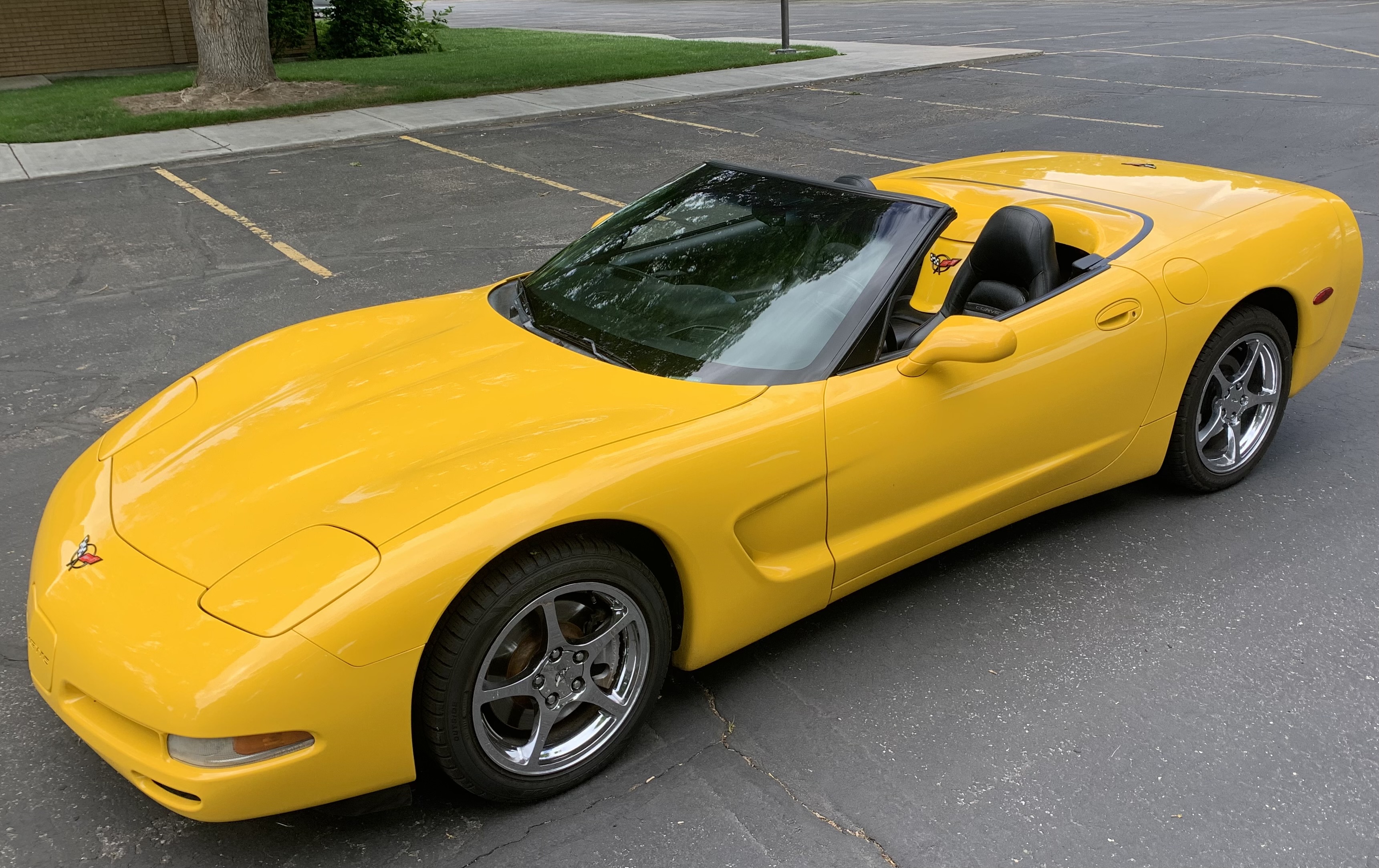 2000 millennium yellow corvette convertible