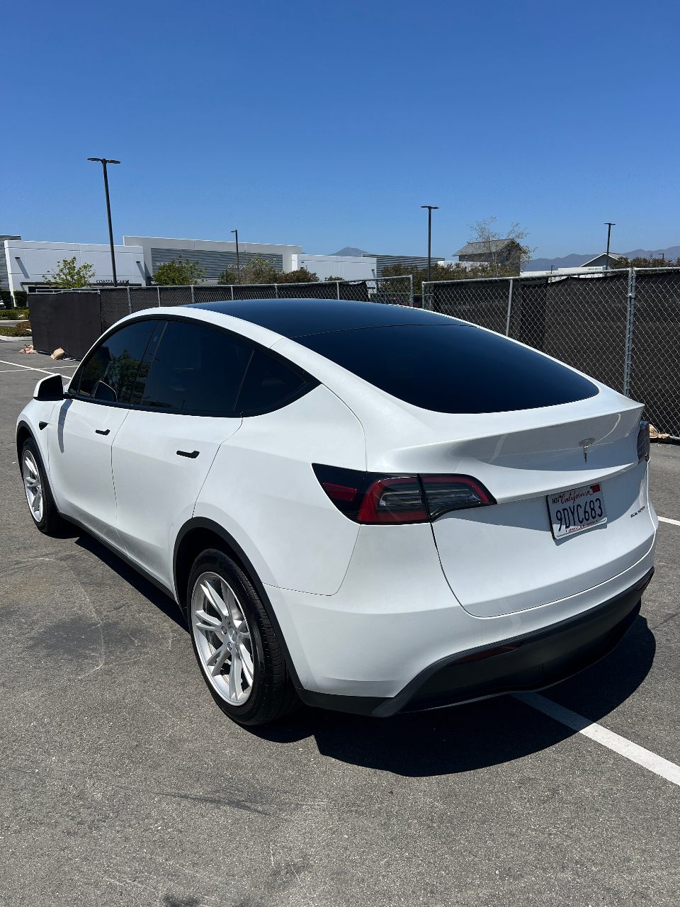 TESLA MODEL Y LONG RANGE - 9