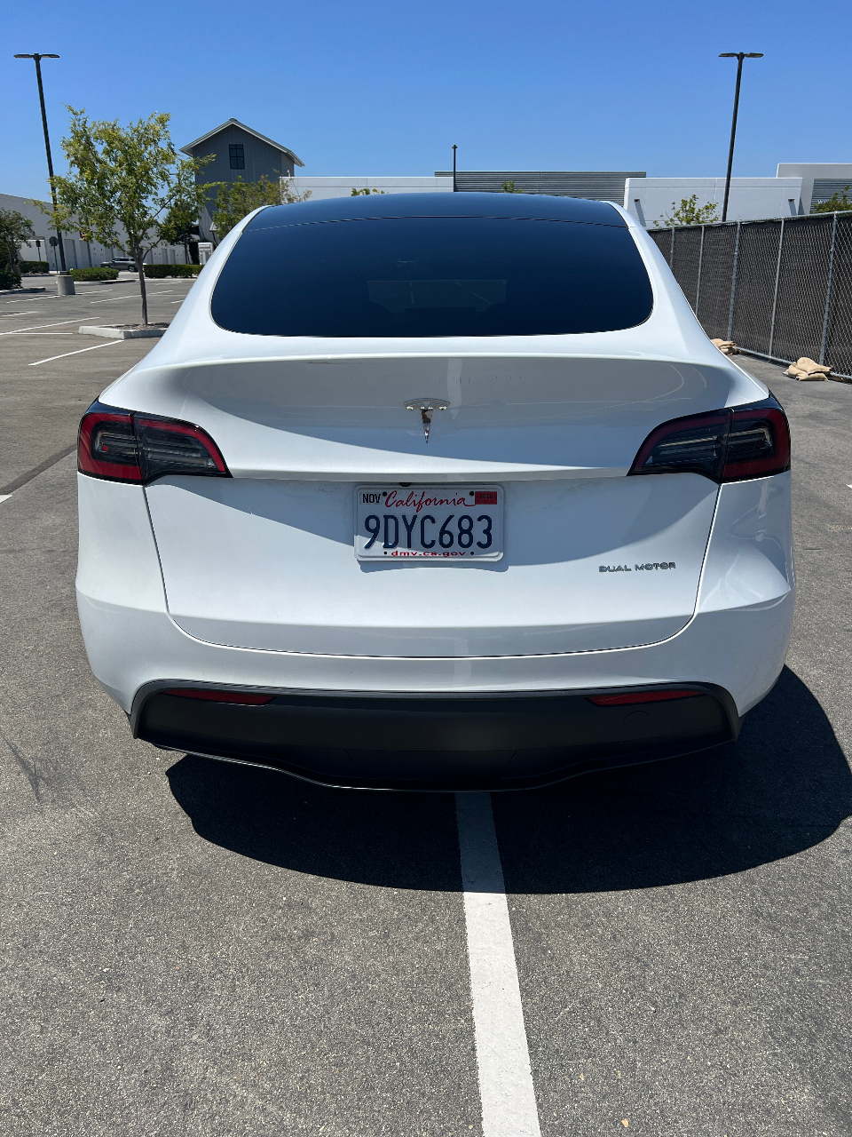 TESLA MODEL Y LONG RANGE - 10