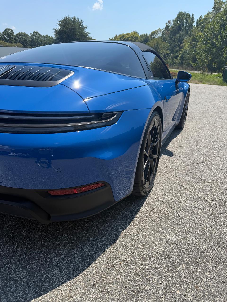 صورة 7 لـ 2026 Porsche 911 TARGA 4 GTS