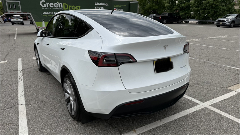 TESLA MODEL Y LONG RANGE - 7