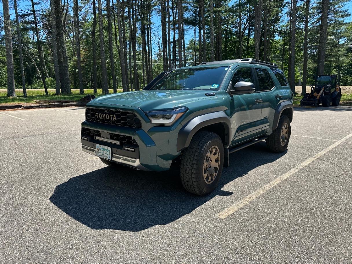 2025 Toyota 4RUNNER HYBRID TRAILHUNTER photo 1