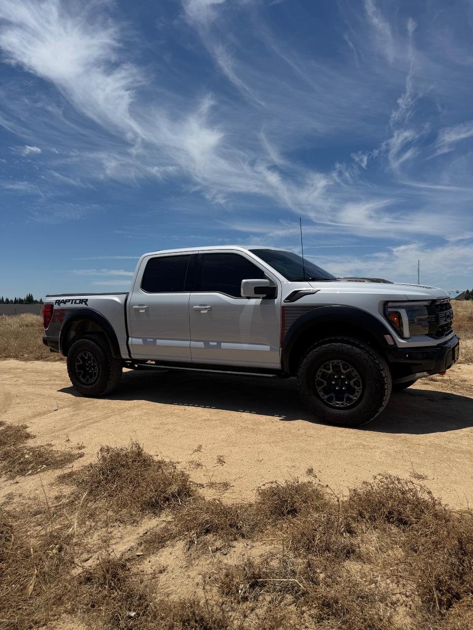 صورة 2 لـ 2025 FORD F-150 RAPTOR