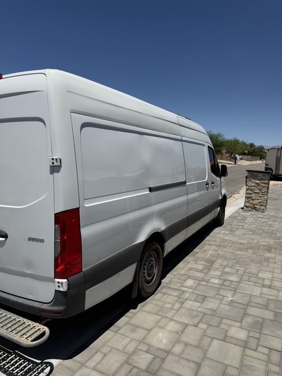 صورة 4 لـ 2023 Mercedes-BENZ OTHERS