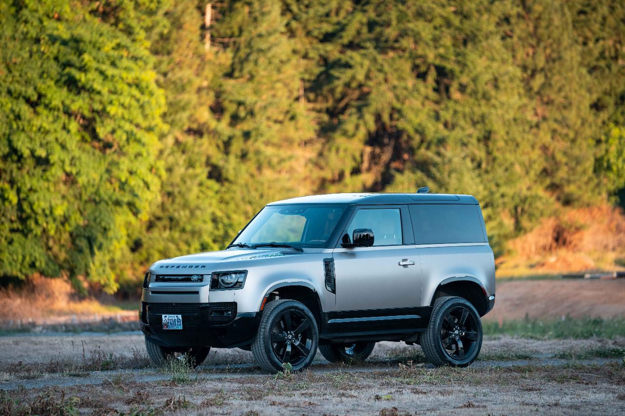 صورة 6 لـ 2023 LAND Rover DEFENDER V8