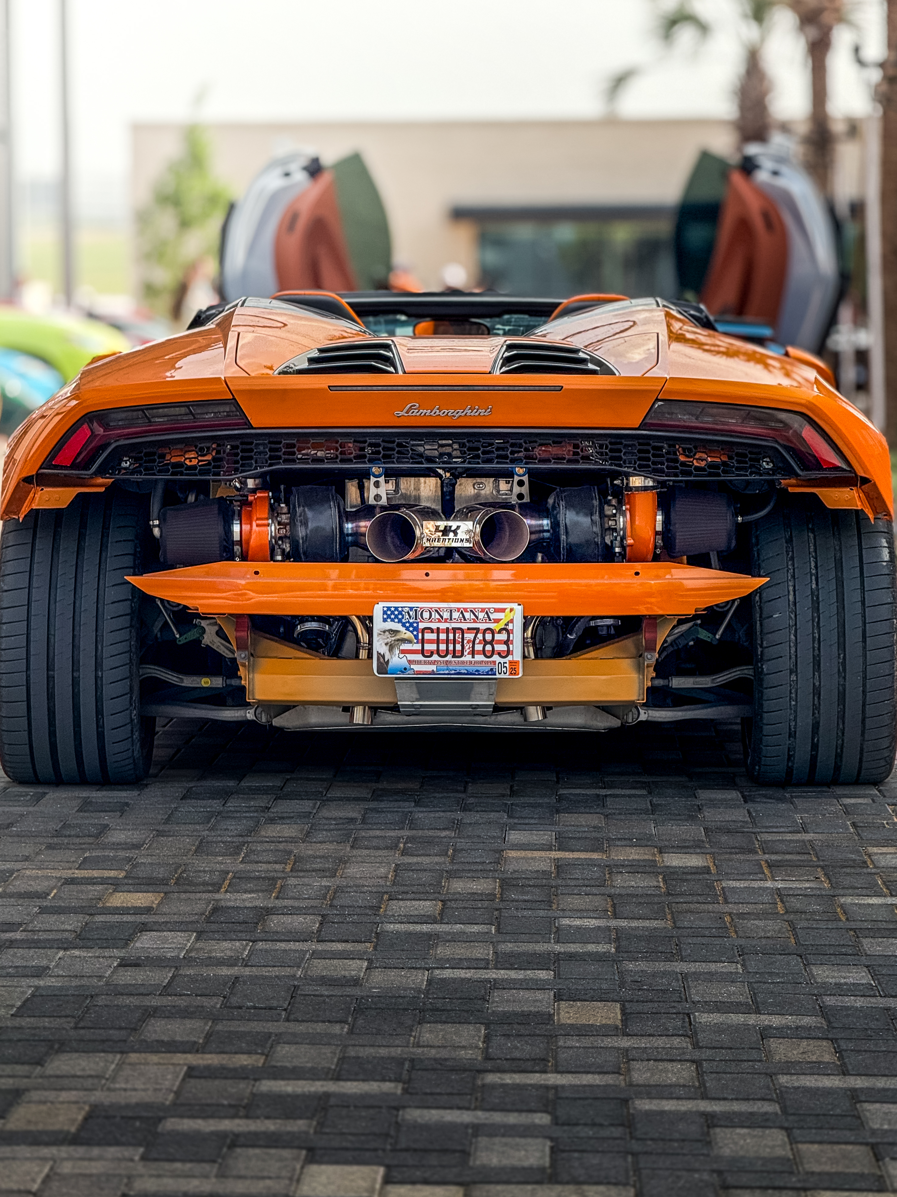 Lamborghini Huracan main image