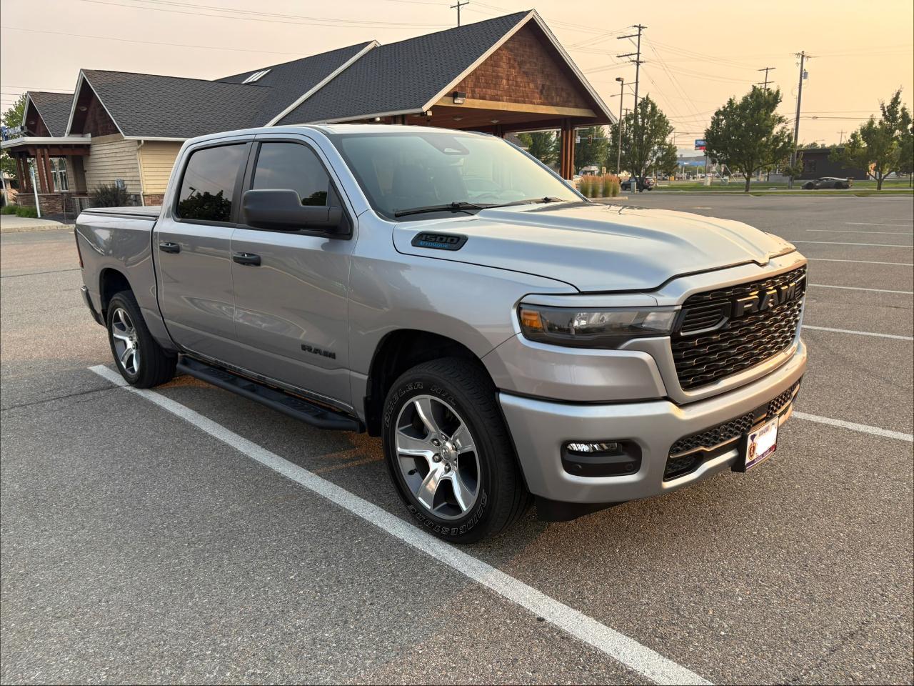 2025 RAM 1500 TRADESMAN 照片 3