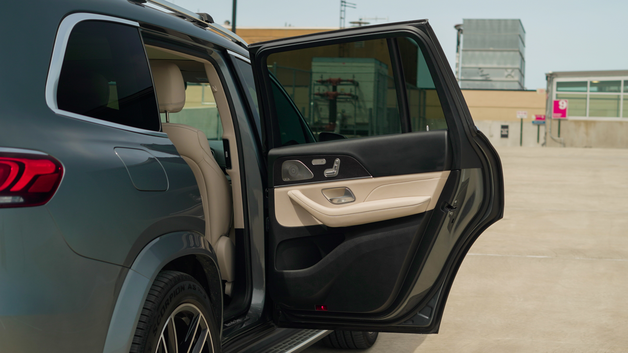 MERCEDES-BENZ GLS - 5