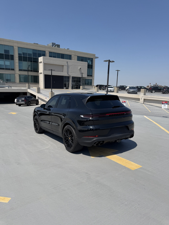 صورة 3 لـ 2024 Porsche CAYENNE CAYENNE S