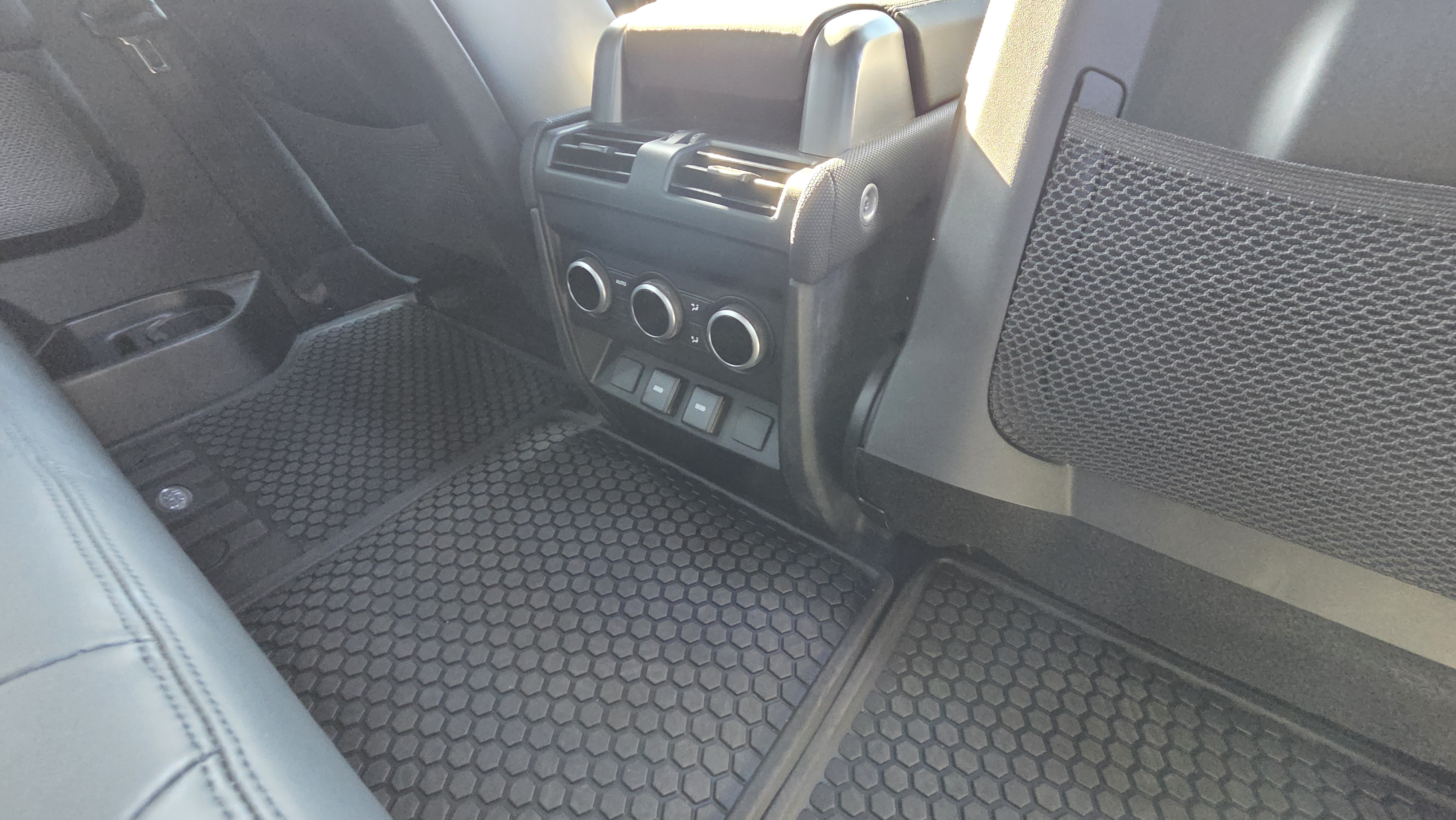 صورة مصغرة 15 لـ 2023 LAND Rover DEFENDER 90 75TH EDITION