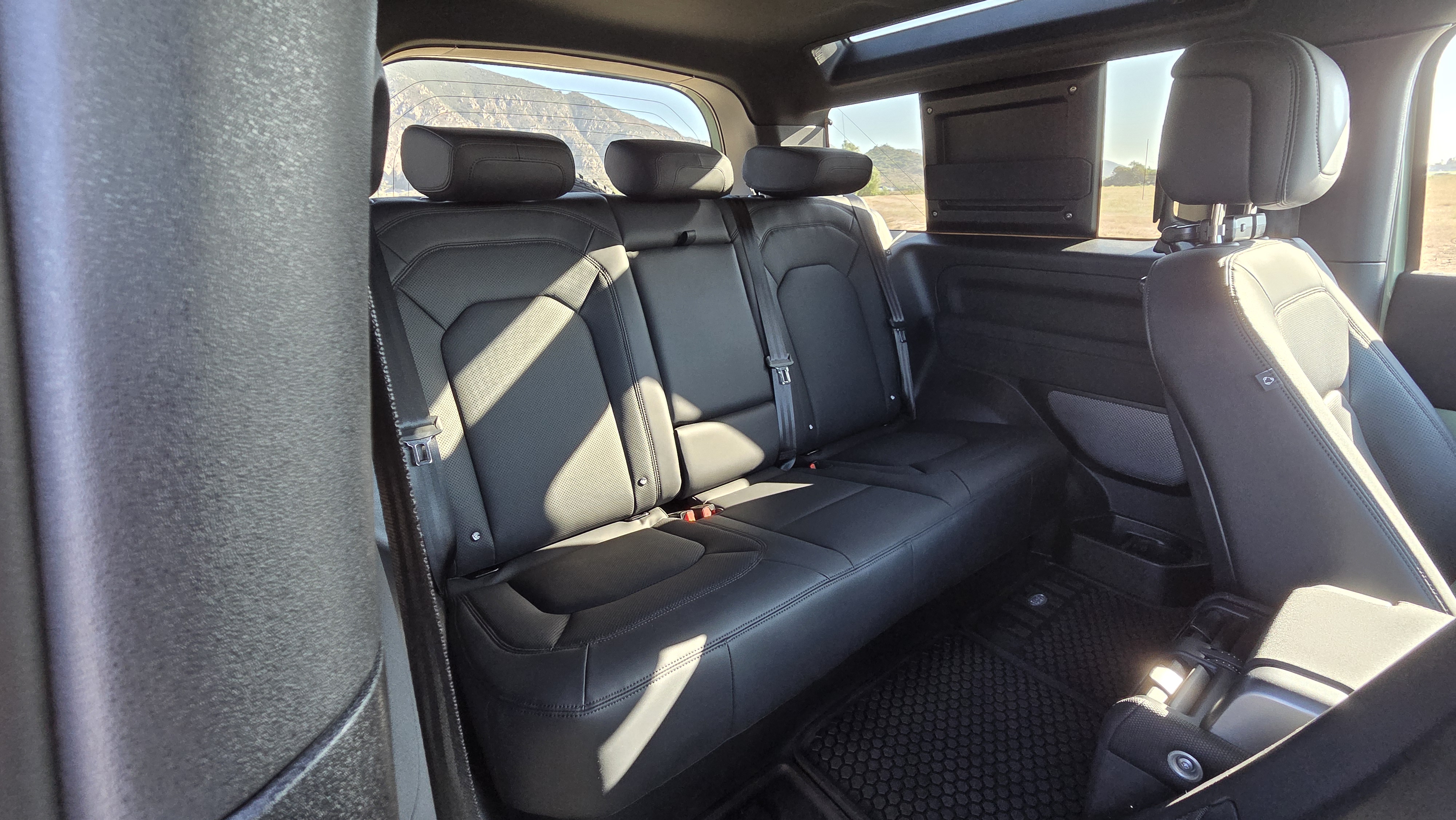 صورة مصغرة 14 لـ 2023 LAND Rover DEFENDER 90 75TH EDITION