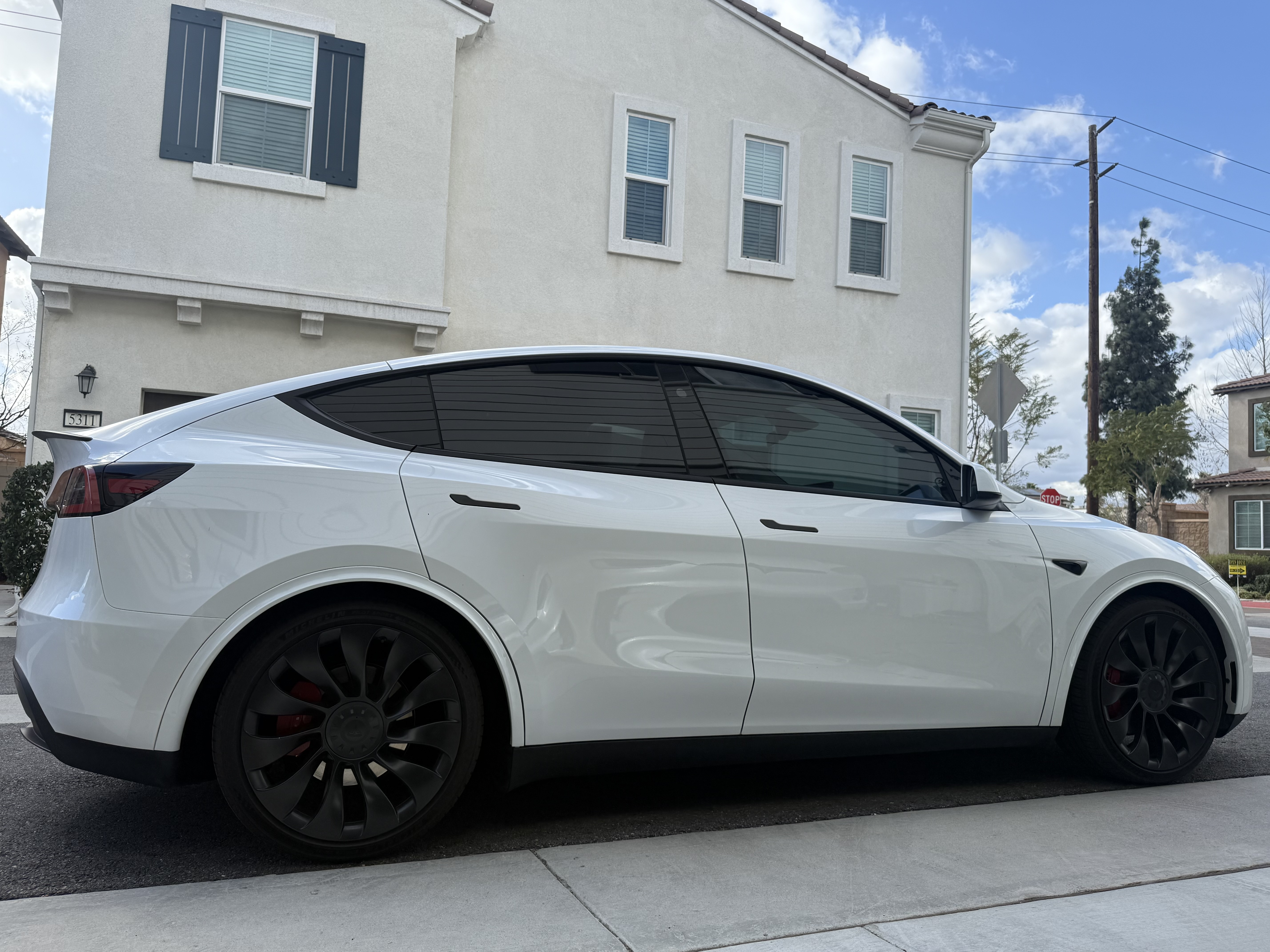 2023 TESLA MODEL Y PERFORMANCE — фото 6