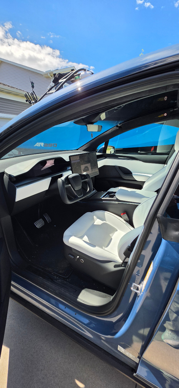 TESLA MODEL X PLAID - 6