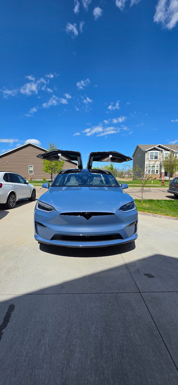 TESLA MODEL X PLAID - 9
