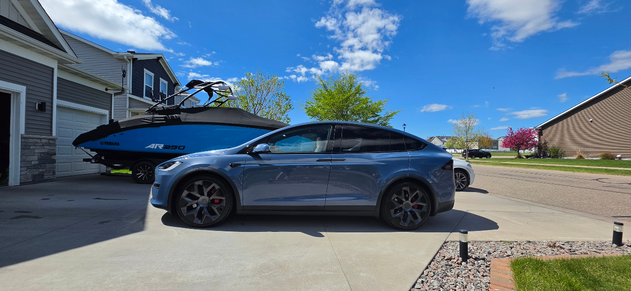 TESLA MODEL X PLAID - 3