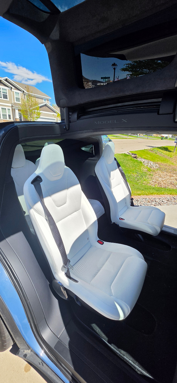 TESLA MODEL X PLAID - 5