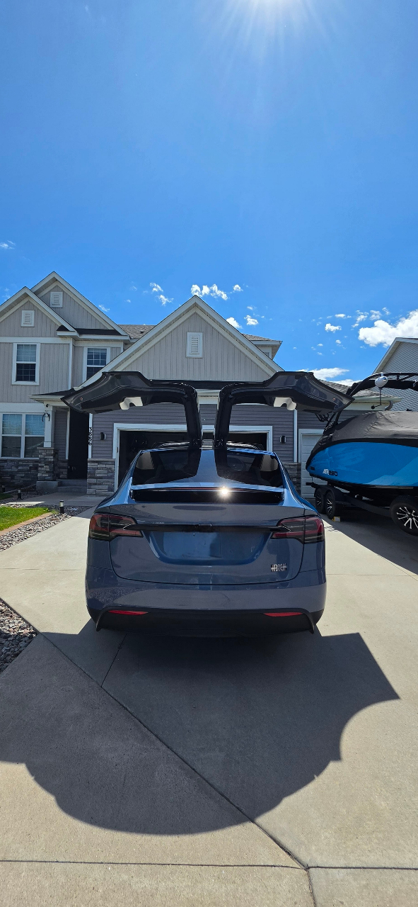 TESLA MODEL X PLAID - 8