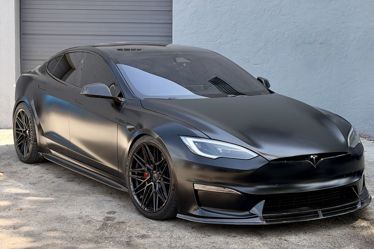 2022 Tesla MODEL S PLAID — фото 1
