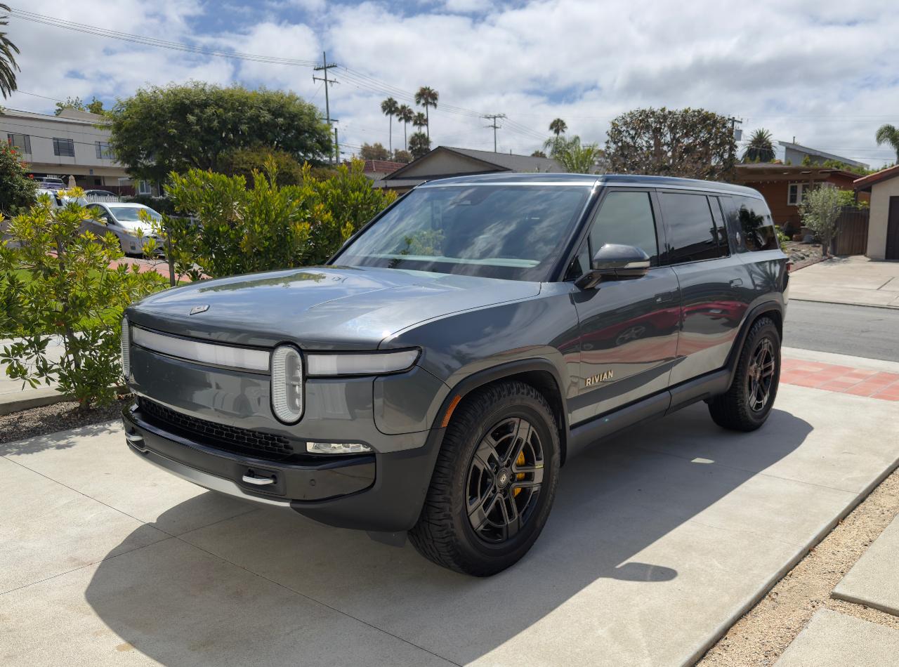 صورة 1 لـ 2022 Rivian R1S LAUNCH EDITION