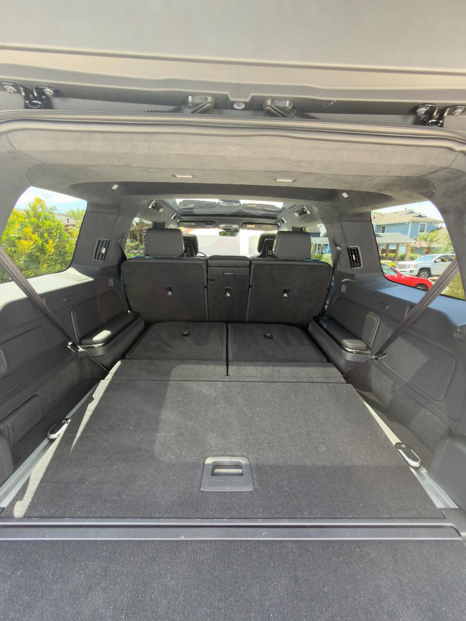 صورة 10 لـ 2022 Rivian R1S LAUNCH EDITION