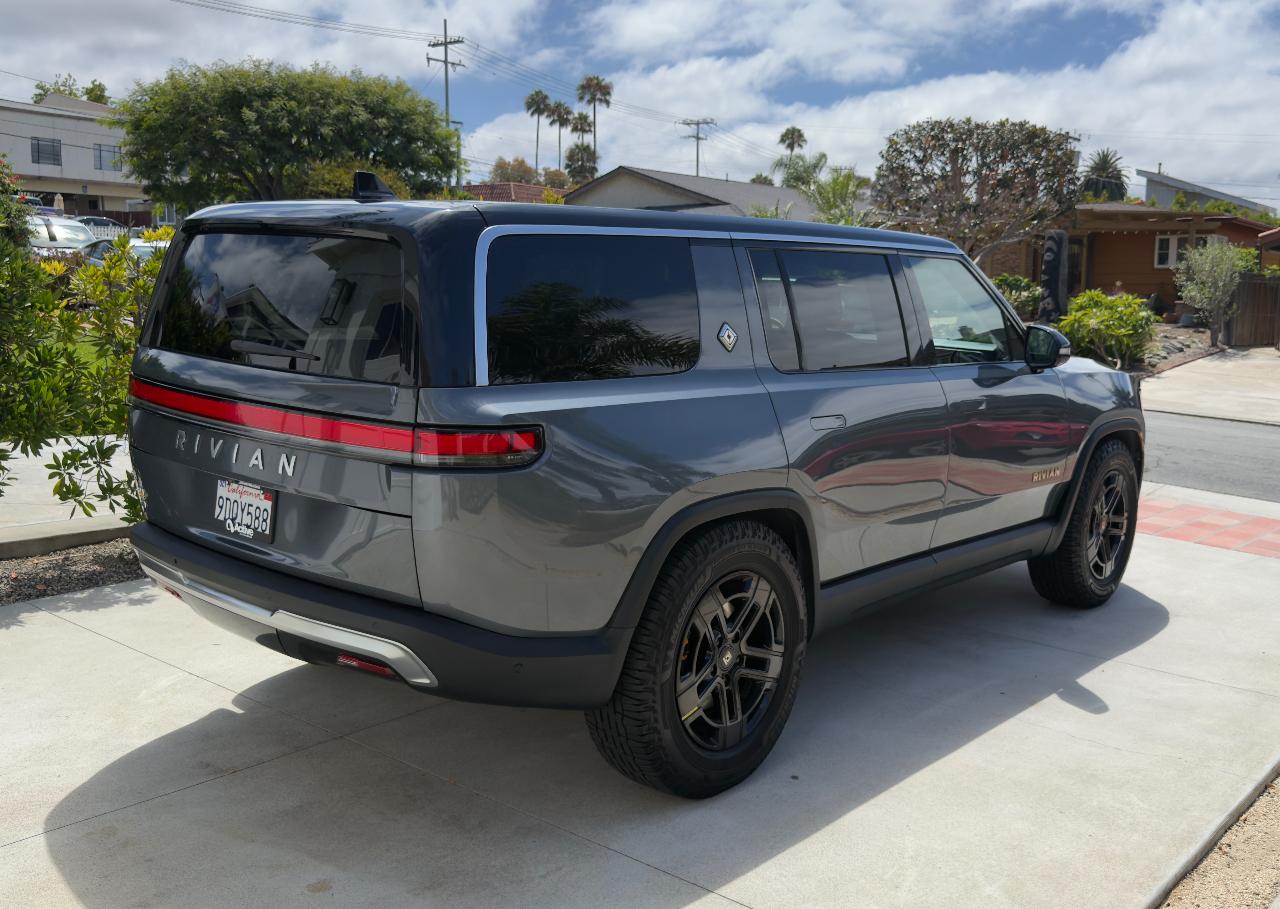 صورة 7 لـ 2022 Rivian R1S LAUNCH EDITION