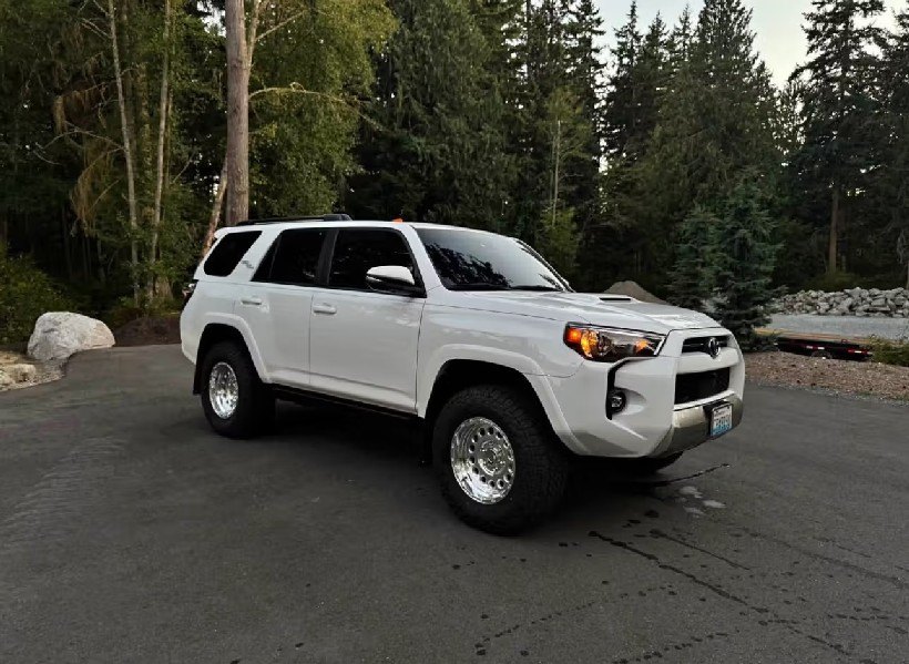 TOYOTA 4RUNNER - 1