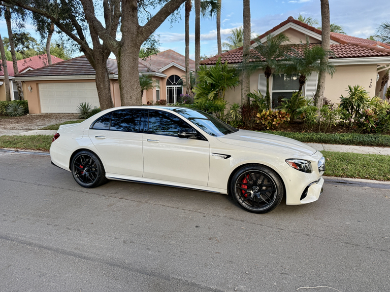 صورة 1 لـ 2020 Mercedes-BENZ AMG E 63 S 4MATIC