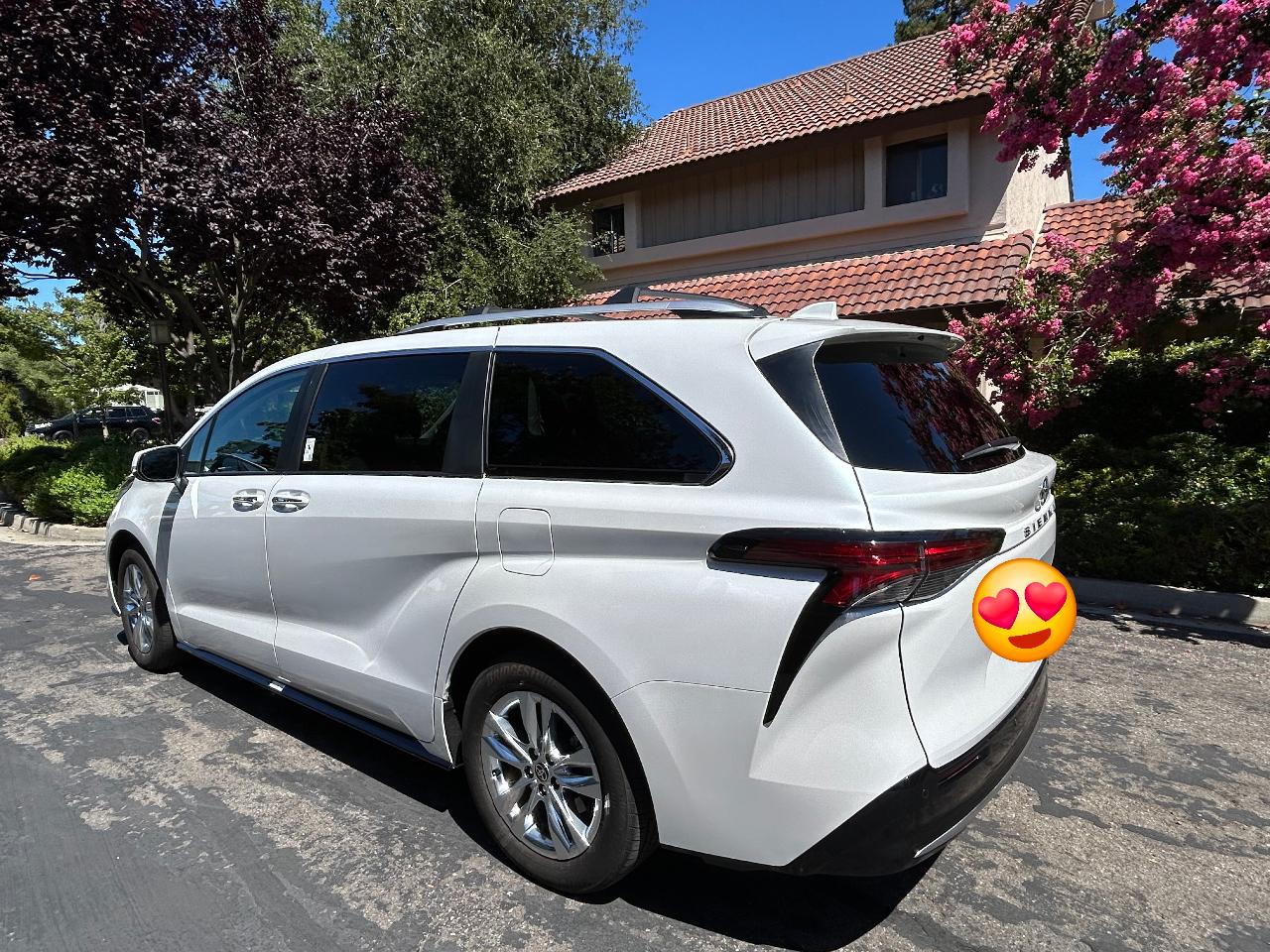صورة 4 لـ 2024 Toyota SIENNA LIMITED