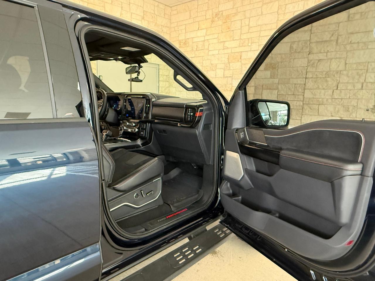 صورة مصغرة 15 لـ 2024 FORD F-150 RAPTOR