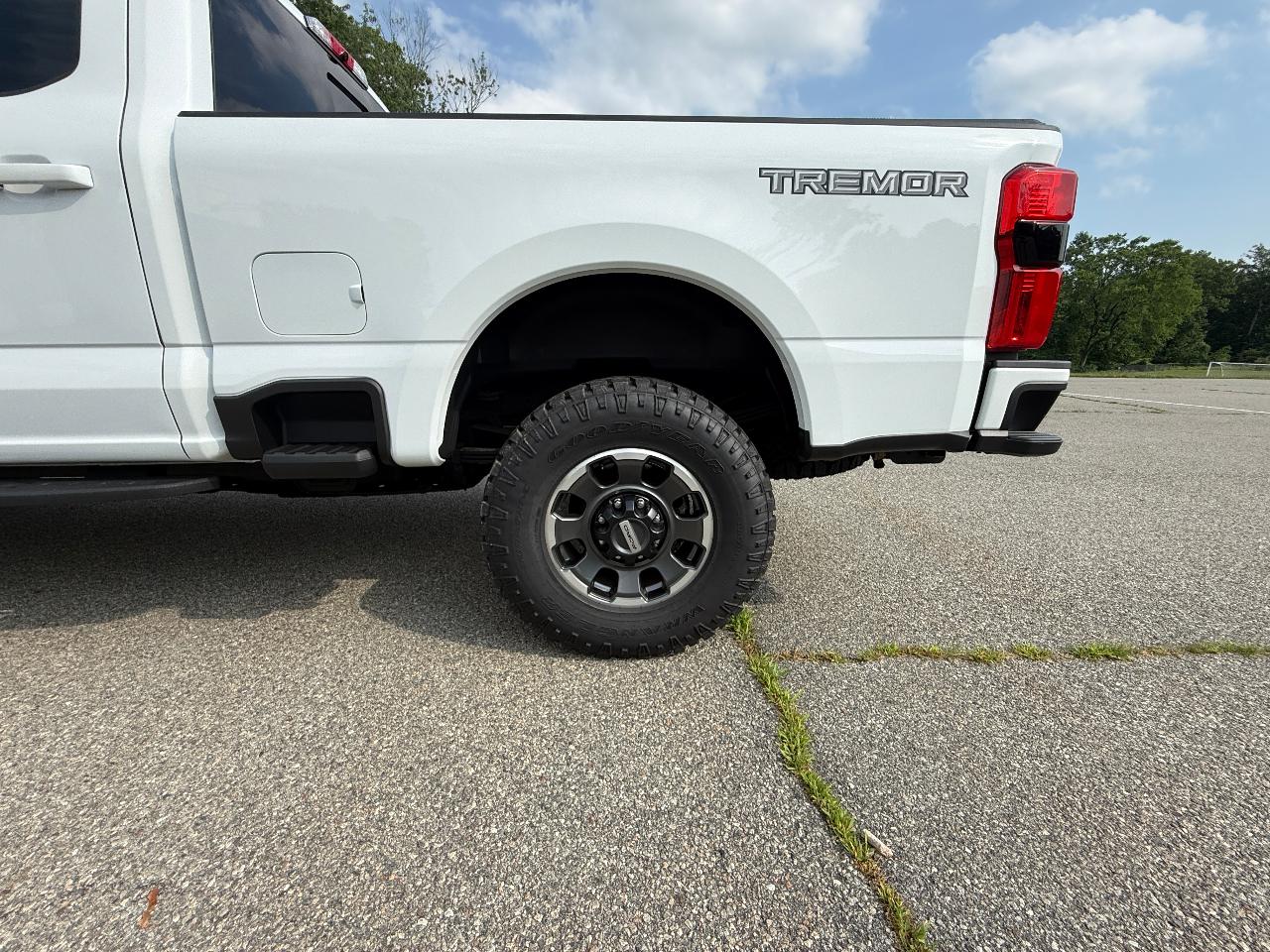 صورة 5 لـ 2024 FORD F-250 LARIAT