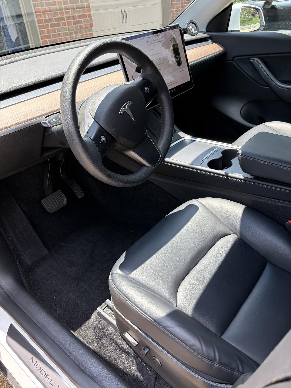 صورة 9 لـ 2021 Tesla MODEL Y LONG RANGE