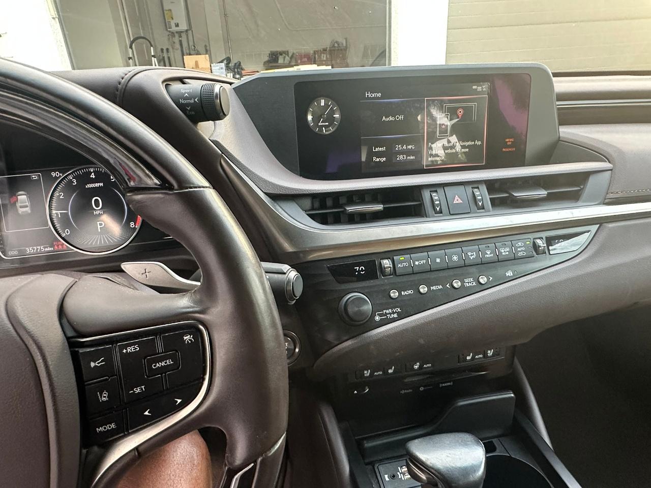 صورة مصغرة 12 لـ 2020 Lexus ES 350 BASE