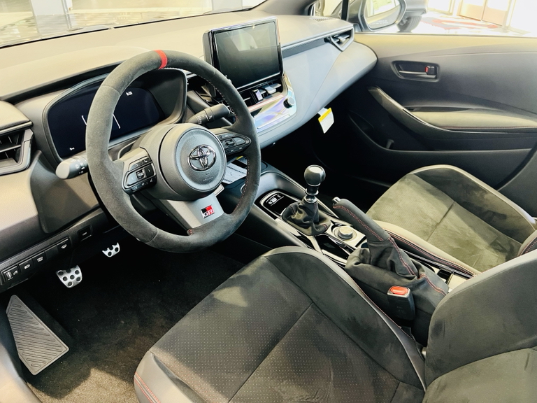 2023 Toyota GR COROLLA MORIZO EDITION — миниатюра 15