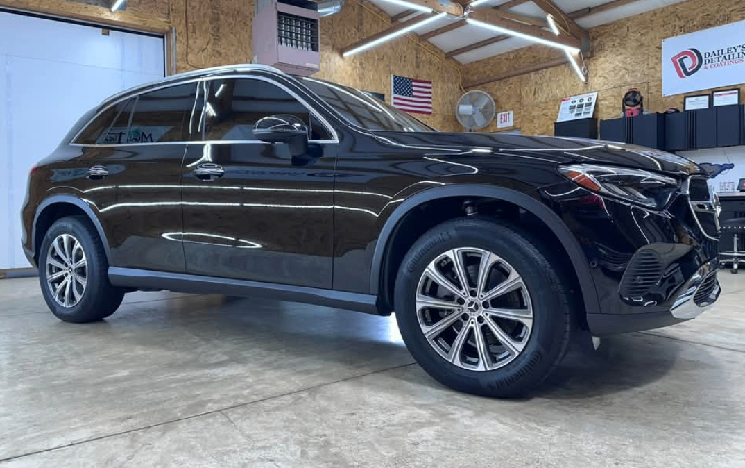 2024 Mercedes-BENZ GLC photo 1