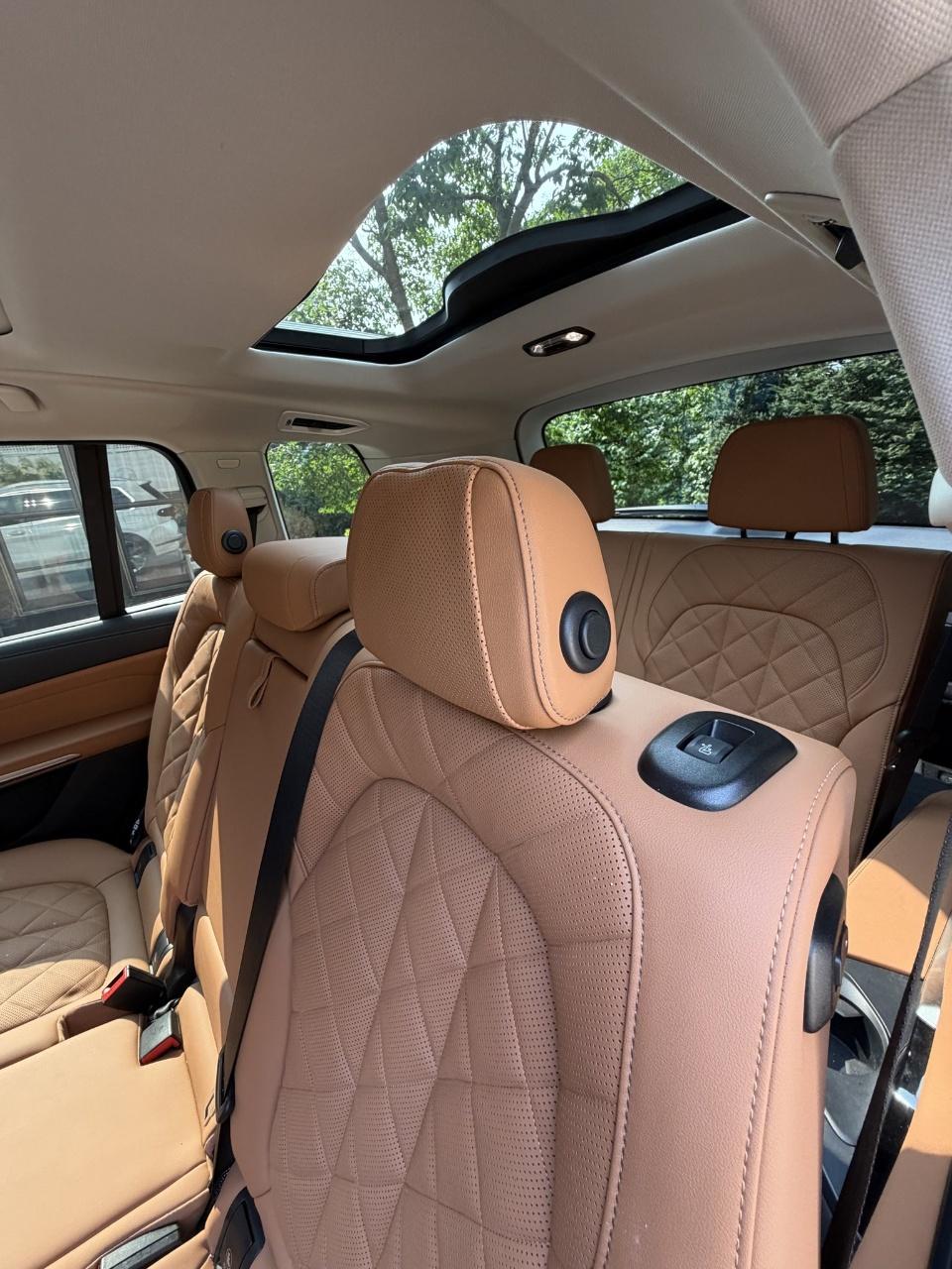 صورة 9 لـ 2025 BMW X7 XDRIVE40I